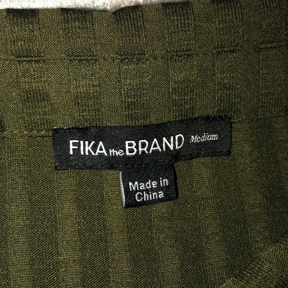 Cropped Button Up - Picture 3 of 3
